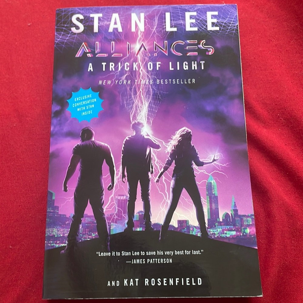 Stan Lee, Alliances A Trick of Light, ✨VERY GOOD CONDITION✨ Pre-owned